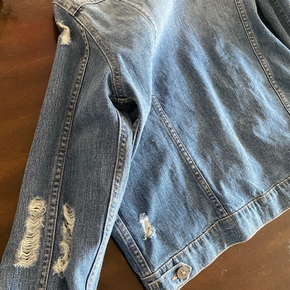 DL1961 Jean Jacket - Picture 5 of 5